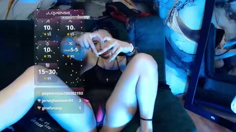 Snapshot of _weird_sativa chatting on April 25, 1:41 pm _weird_sativa online show from April 25, 1:41 pm