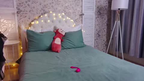 Snapshot of _wendydarling_ chatting on February 14, 1:35 am Wendy online show from February 14, 1:35 am