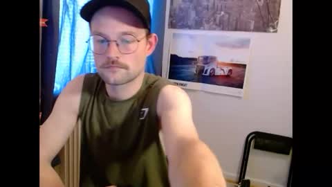 _whoisthatguy_ online show from February 15, 2:47 pm