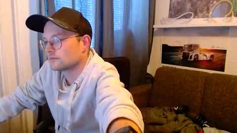 _whoisthatguy_ online show from May 12, 4:48 pm