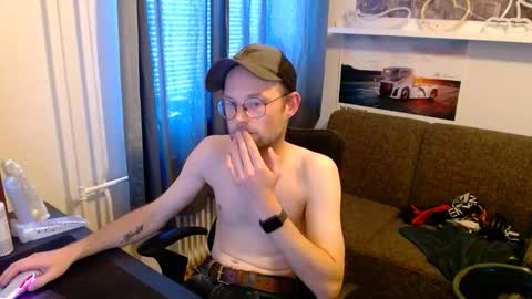_whoisthatguy_ online show from June 10, 6:29 pm