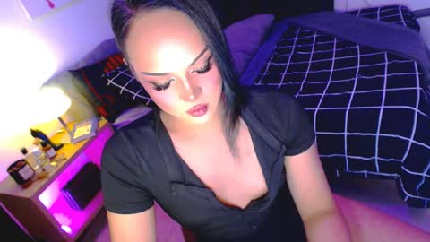 Sofie online show from July 28, 4:05 pm