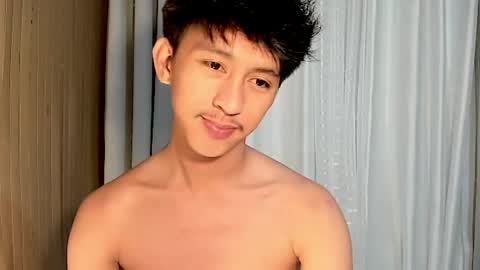 Snapshot of _xxhavefunwithme69_ chatting on April 11, 7:56 am Andrei online show from April 11, 7:56 am
