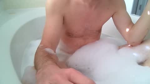 Snapshot of _you_can_have_me_ chatting on December 15, 5:17 pm Tom online show from December 15, 5:17 pm