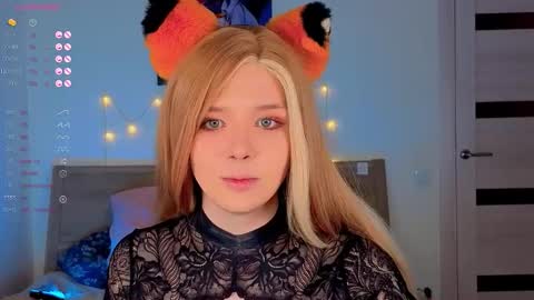 Snapshot of _yourfoxy_ chatting on January 16, 4:11 pm LITTLE FOX online show from January 16, 4:11 pm