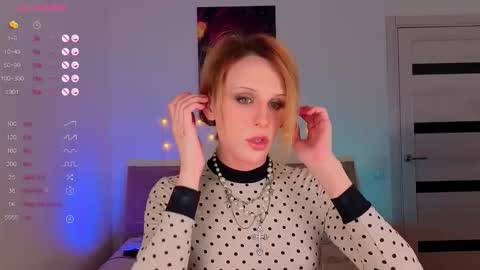 Snapshot of _yourfoxy_ chatting on February 23, 2:20 am LITTLE FOX online show from February 23, 2:20 am