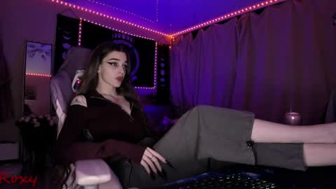 Roxy online show from April 20, 4:10 pm