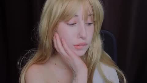 misa online show from November 16, 3:39 pm