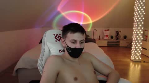 Nicole  Thomas  Dave online show from March 10, 4:25 pm