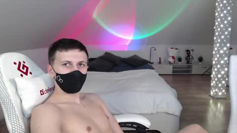 Nicole  Thomas  Dave online show from March 12, 3:18 pm