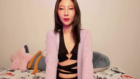 Mia online show from February 26, 9:36 pm