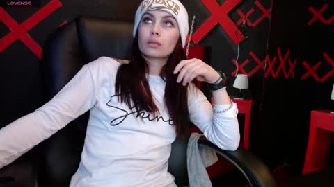 Snapshot of _yuyi chatting on February 17, 5:32 pm Yuyi online show from February 17, 5:32 pm