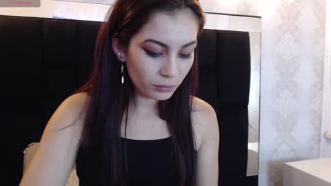 Snapshot of _yuyi chatting on February 22, 5:24 pm Yuyi online show from February 22, 5:24 pm