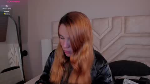 Snapshot of _zoe_3 chatting on August 5, 12:52 pm Zoe online show from August 5, 12:52 pm