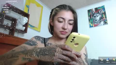 Zoe  online show from December 10, 1:11 am