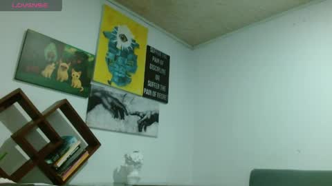 Zoe  online show from April 21, 3:02 am