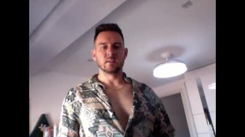 Snapshot of a3cuadros chatting on November 8, 9:09 am a3cuadros online show from November 8, 9:09 am