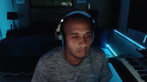 a4orce online show from October 10, 2:10 am