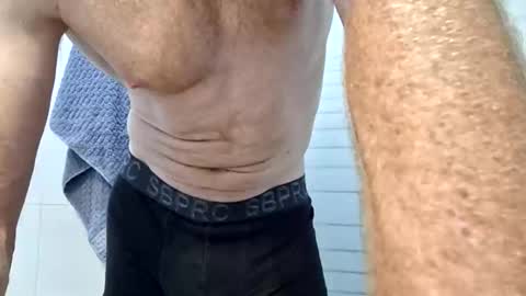 Snapshot of a7469 chatting on September 21, 10:11 pm XXL online show from September 21, 10:11 pm