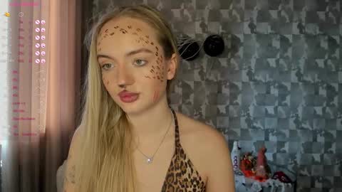 Adelina online show from October 25, 10:45 am