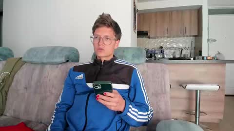 Snapshot of a_sexy_couple__ chatting on January 20, 7:04 pm A Sexy Couple online show from January 20, 7:04 pm