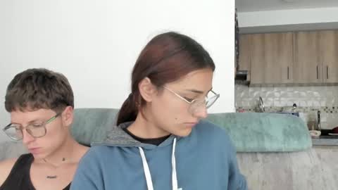 Snapshot of a_sexy_couple__ chatting on February 22, 9:37 pm A Sexy Couple online show from February 22, 9:37 pm