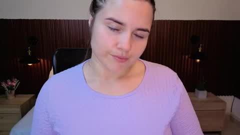 Abby Lee  online show from April 18, 7:40 pm