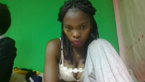 Snapshot of aadienne chatting on May 18, 9:04 am aadienne online show from May 18, 9:04 am