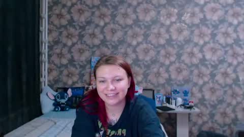 Snapshot of aalicebubble chatting on April 30, 8:57 pm Alice online show from April 30, 8:57 pm