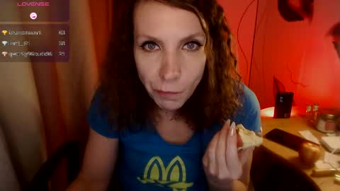 Snapshot of aamazingjoi chatting on January 6, 4:04 am Katie online show from January 6, 4:04 am