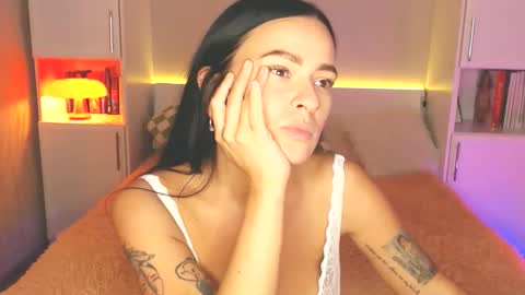 Lea online show from December 20, 8:45 pm