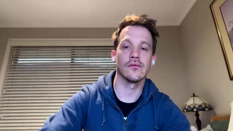 Kris online show from November 22, 11:48 pm