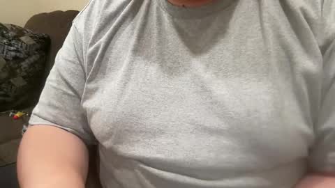 Snapshot of aanngelquezada chatting on April 5, 10:40 pm aanng online show from April 5, 10:40 pm