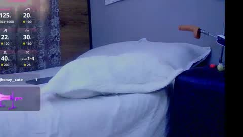 Snapshot of aaron_11_ chatting on July 26, 8:05 pm Aaron online show from July 26, 8:05 pm