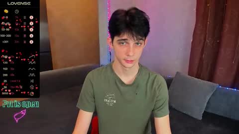 Aaron Bang online show from November 30, 10:14 pm