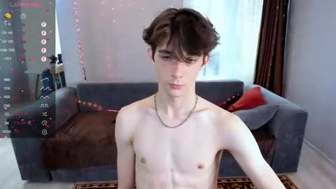 Snapshot of aaron_bang chatting on June 17, 1:45 pm Aaron Bang online show from June 17, 1:45 pm
