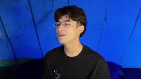 Snapshot of aaron_eze chatting on October 25, 9:20 pm Aaron Ezequiel online show from October 25, 9:20 pm