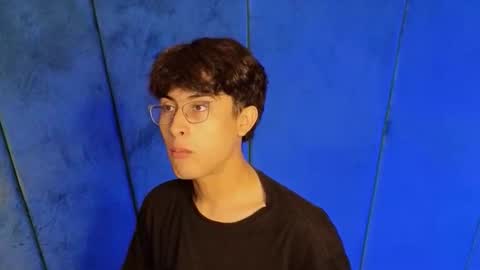 Snapshot of aaron_eze chatting on November 1, 10:12 pm Aaron Ezequiel online show from November 1, 10:12 pm