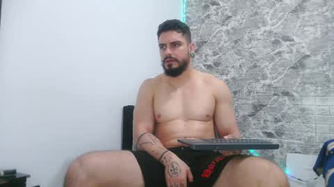 Aaron kwok online show from March 8, 10:56 pm