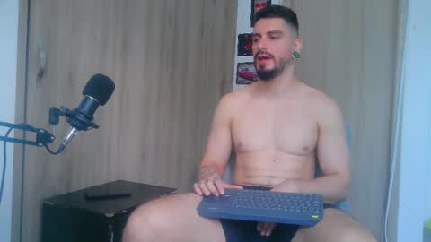 Aaron kwok online show from November 23, 9:14 pm