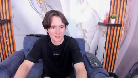 Snapshot of aaron_latinmen2 chatting on November 26, 4:13 am Aaron online show from November 26, 4:13 am