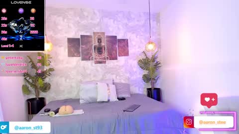 Aaron online show from February 27, 6:53 pm