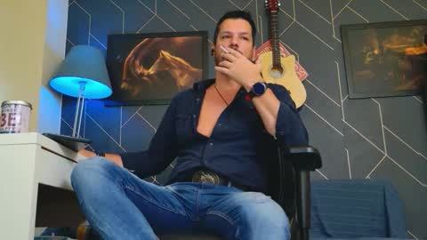 Aaron online show from September 22, 4:47 am