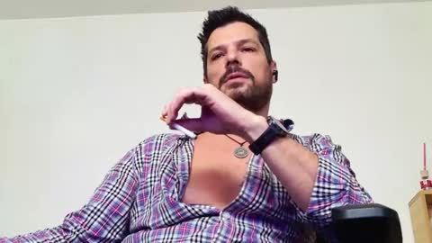 Aaron online show from April 21, 4:52 am