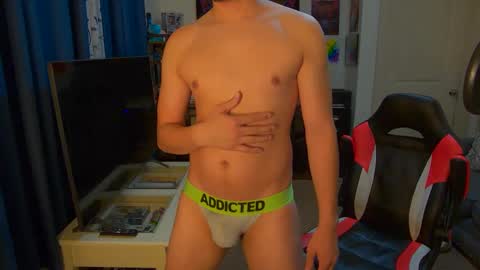 ShyGaymerGuy online show from October 3, 12:29 am