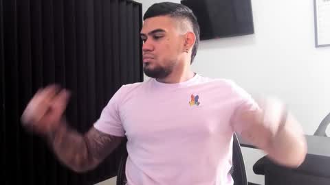 ig aaron hunter123 online show from February 11, 4:23 pm