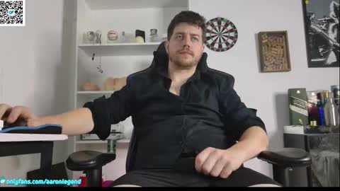 Aaron  online show from February 24, 8:51 pm