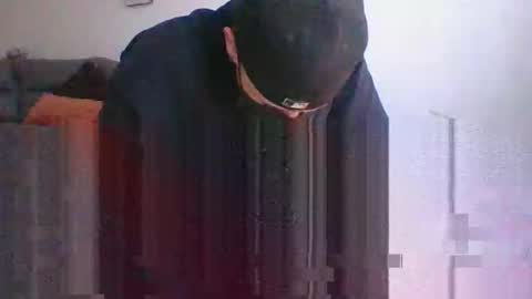 Snapshot of aaronm7907 chatting on October 19, 10:43 pm aaronm7907 online show from October 19, 10:43 pm