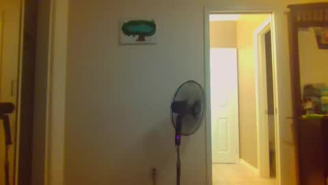 Snapshot of aaronprezent chatting on October 5, 7:50 am aaronprezent online show from October 5, 7:50 am