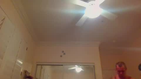 Snapshot of aaronprezent chatting on October 29, 8:49 am aaronprezent online show from October 29, 8:49 am